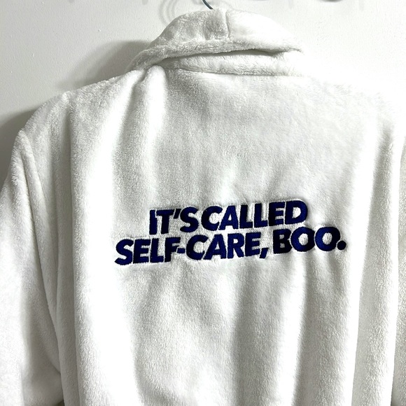 COPY - Babe Bathrobe OS - Picture 2 of 9